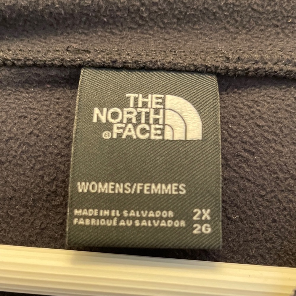 The North Face Black Fleece Jacket - Picture 3 of 4